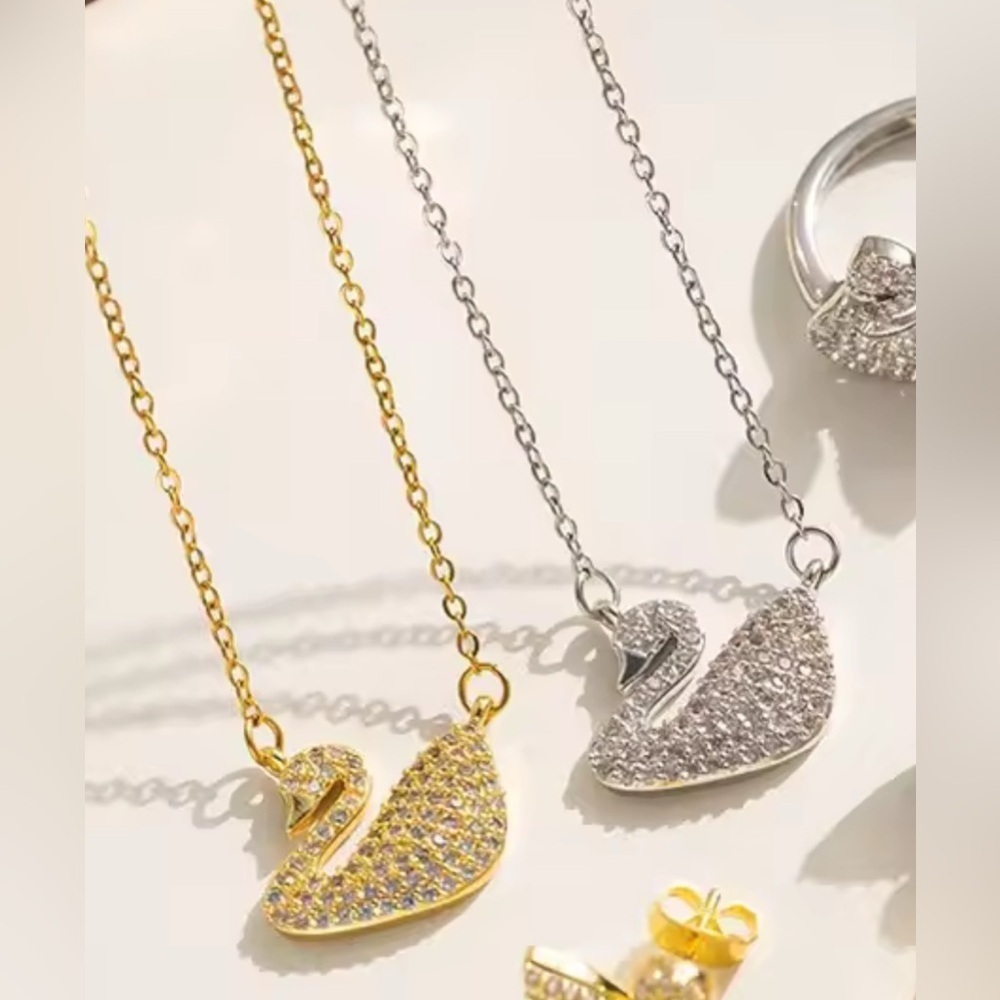 Swan Pendant 18K White Gold (Rhodium) Plated Necklace With Pave Diamond Inlay - Picture 4 of 6
